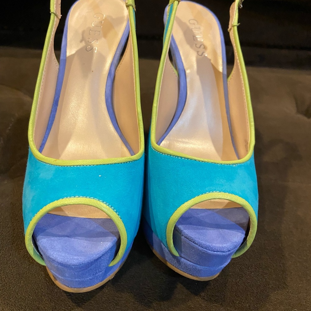 Guess Heels - Picture 6 of 9